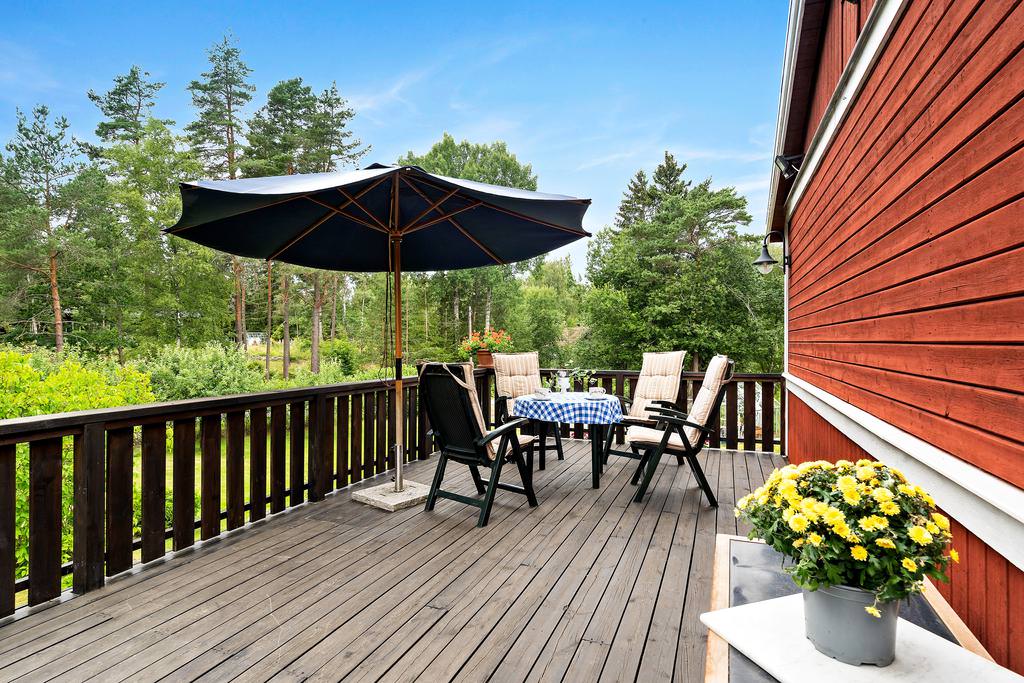 Nybyggd takterrass till villaägare, Grönfinksvägen, Vidja Huddinge